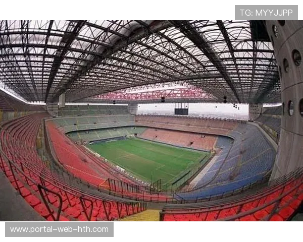 意甲百年球场巡礼：梅阿查、圣西罗入选建筑遗产